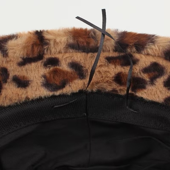 NWOT Plush Fuzzy Warm Leopard Print Faux Fur Bucket Hat - Picture 7 of 7